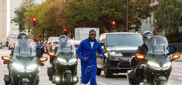 Le rappeur-footballeur congolais Guy2bezbar fait appel à  Sdm, Koba Lad sur son projet «Ambition »