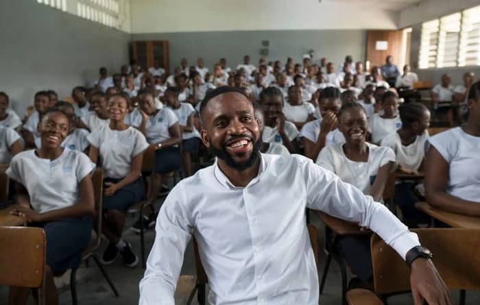 Prix Méritoires de la FIFPRO 2023: Cédric Bakambu nominé !