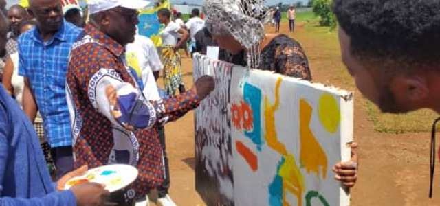 RDC: L'HONORABLE DÉPUTÉ NATIONAL KIRO TSONGO GRÉGOIRE TOUCHE À LA TOILE DE LA PAIX